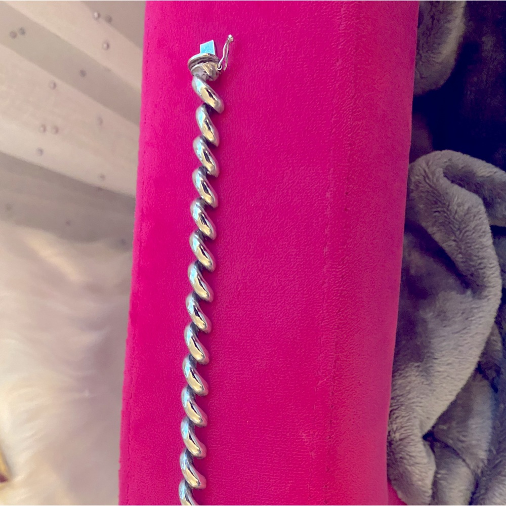 Women sterling silver bracelet
